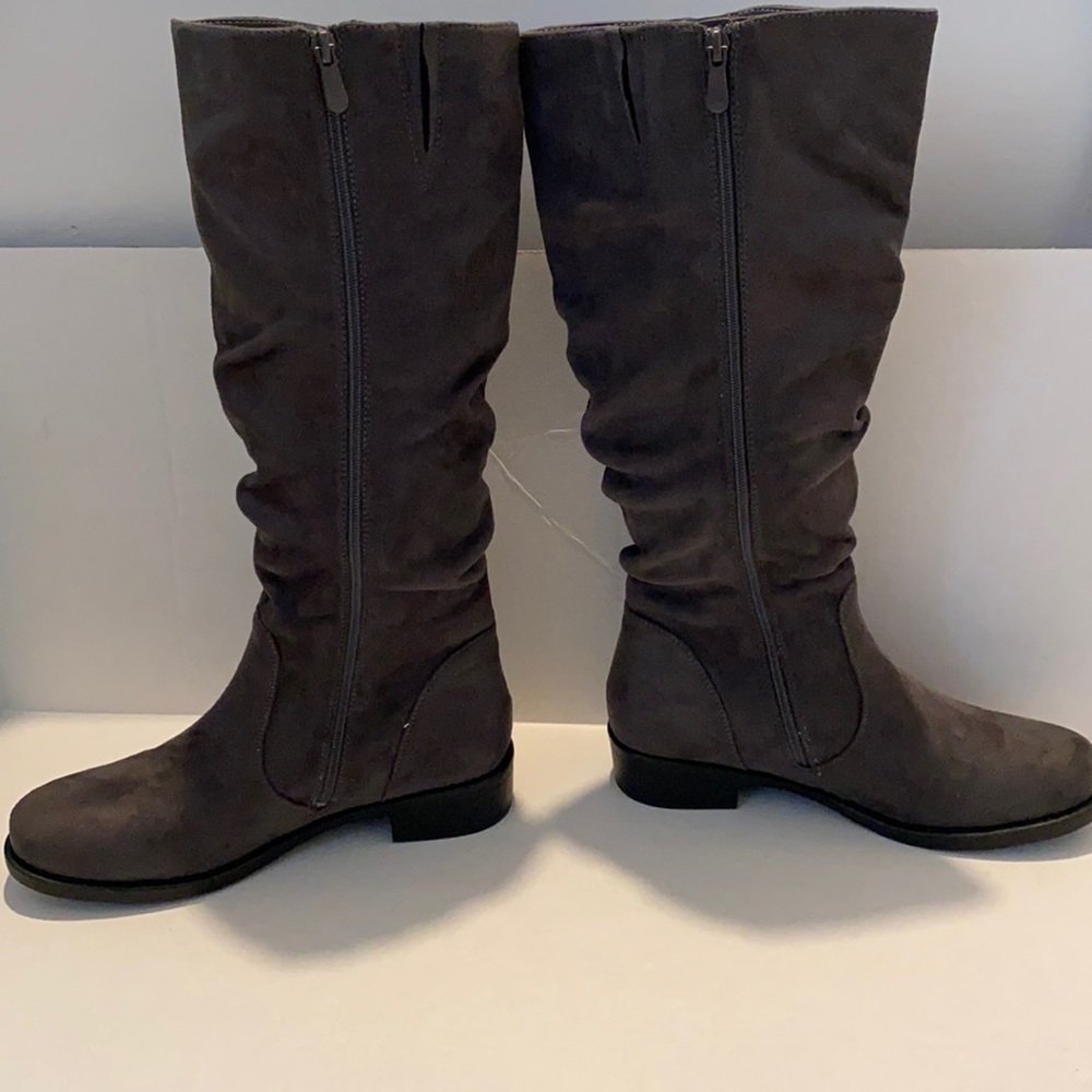Dream Pairs Women’s Soft Suede Boots